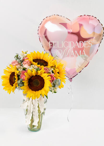 Arreglo de Girasoles con Globo "Felicidades Mam&aacute;"