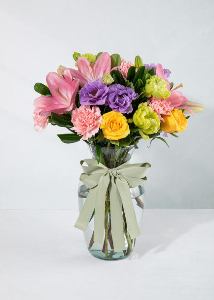 Arreglo de Lisianthus y Lilys Rosas