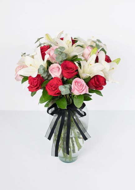 Arreglo de Rosas y Lilys