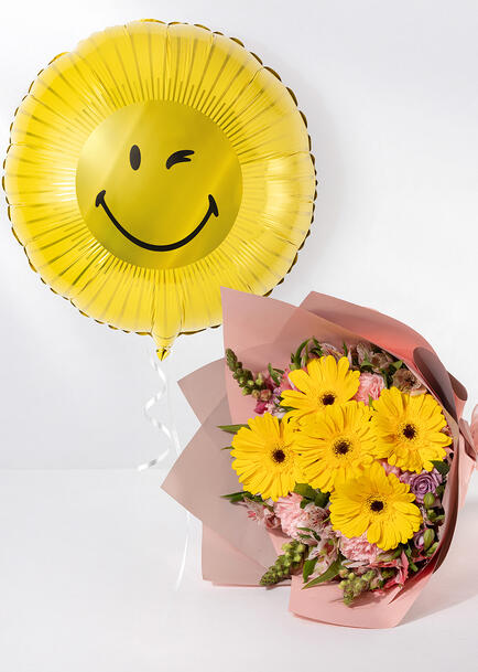 Gerberas y Claveles con Globo SMILEYWORLD®