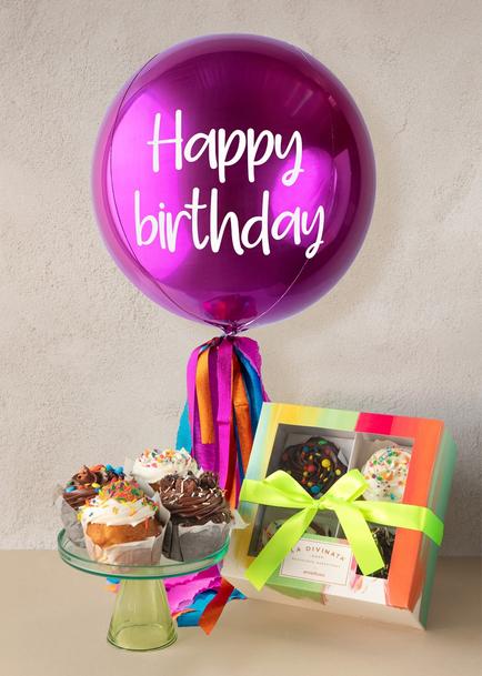 Globo Magenta y Muffins La Divinata