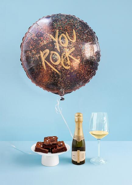 Vino Espumoso, Brownies y Globo "You Rock"