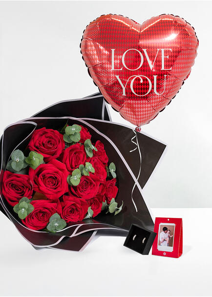 Kit 12 Rosas Rojas, Aretes,Globo y Polaroid