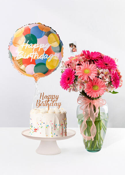 Kit Cumpleañero Gerberas con Pastel Vainilla Florence