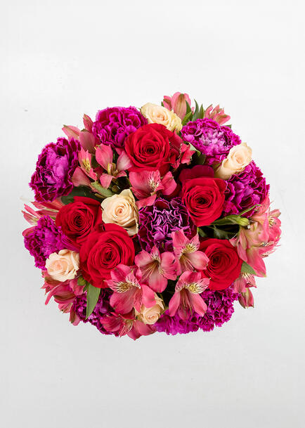 Latido Ramo de Rosas Rojas y Claveles