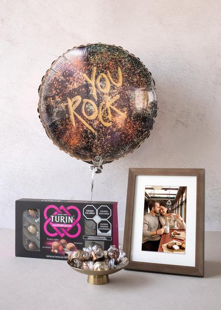  Marco, Globo You Rock y Chocolates Turín 