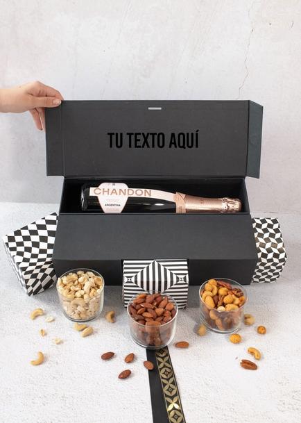 Personaliza Regalo con Vino Espumoso y Botanas