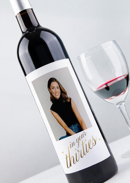 Personaliza Vino 3V con etiqueta "In your Thirties"