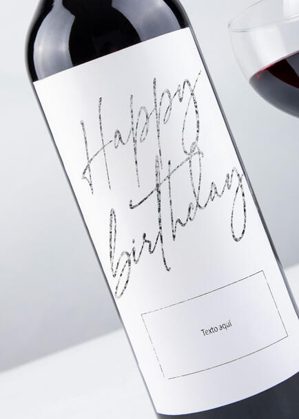 Personaliza Vino Concha y Toro Merlot con etiqueta "Happy Birthday"