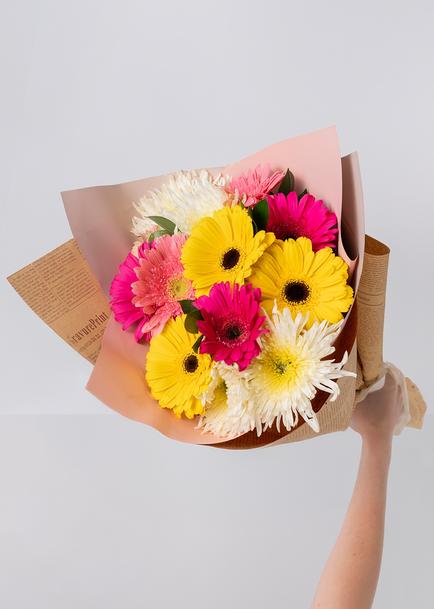 Ramo de Gerberas Multicolor y Spider