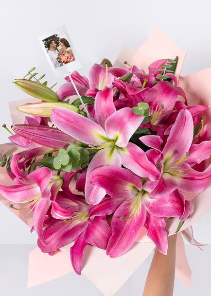 Ramo de Stargazer con mini foto