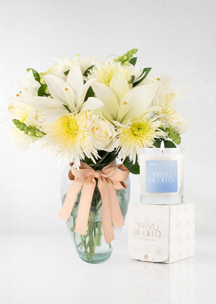 Rosas Blancas y Lilys con Vela