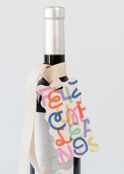 Vino con Distintivo Feliz Cumpleaños