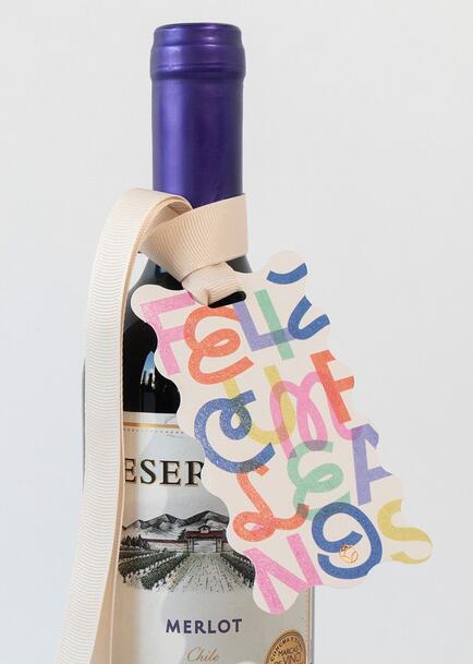 Vino con Distintivo Feliz Cumpleaños