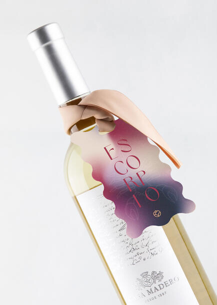 Vino Blanco con Distintivo Escorpio