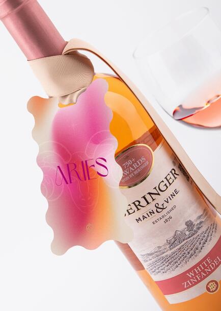 Vino Beringer con Distintivo Aries