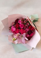 Imagen preview para Ramo de Claveles y Lily Rosa - 1