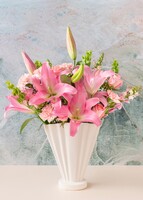 Imagen preview para Arreglo de Stargazers y Rosas Rosas - 1