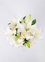 Imagen preview para Ramo de Rosas Blancas y Lilys - 3
