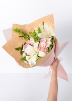 Imagen preview para Ramo de Lilys con Rosas Rosa - 1