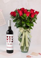 Personaliza Vino 3V "Te amo" con 12 rosas rojas