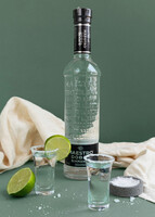 Imagen preview para Caja Personalizada  Etiqueta con Tequila Dobel  y Botanas - 3