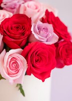 Imagen preview para Arreglo de 24 Rosas Combinadas - 4