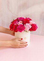 Imagen preview para Arreglo de 24 Rosas de Colores - 2