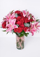 Imagen preview para Amor con Rosas Rojas y Stargazers - 1
