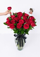 Imagen preview para Arreglo de 24 Rosas Rojas con Mini Foto - 4