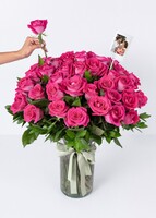 Imagen preview para Arreglo de 50 Rosas Rosa con Mini Foto - 4