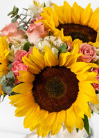 Imagen preview para Arreglo de Girasoles y Rosas - 4
