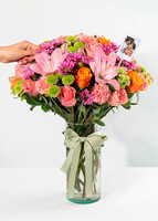 Imagen preview para Arreglo de Lilys Rosas y Margaritas con Mini Foto - 3