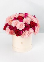 Imagen preview para Dulce Emoción con Rosas y Claveles - 1