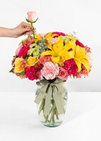 Imagen preview para Arreglo de Rosas y Lilys Amarillas - 2