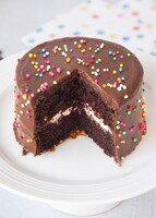 Imagen preview para Birthday Cake Chocolate Individual con Vino Beringer Personalizado - 5