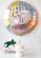 Imagen preview para Pastel Cumpleaños Ind. La Divinata con Globo Gigante - 1