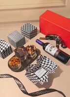 Imagen preview para Canasta con Vino Tinto y Botanas - 2