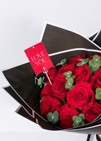 Imagen preview para Kit 12 Rosas Rojas, Aretes,Globo y Polaroid - 4