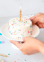 Imagen preview para Kit Cumpleaños Flor,Mini Pastel, Globo Happy Birthday y Polaroid - 2