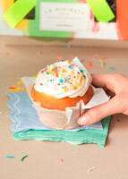 Imagen preview para Kit Cumpleaños Flor,Muffins, Globo Happy Birthday y Polaroid - 3