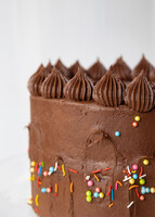 Imagen preview para Kit Cumpleaños Lily y Rosas con Pastel Chocolate Florence - 3