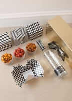 Imagen preview para Personaliza Regalo con Tequila y Botanas - 2