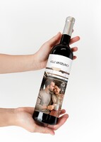 Imagen preview para Personaliza Vino 3V "Feliz aniversario" con foto - 2