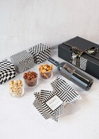 Imagen preview para Personaliza Regalo con Vino Tinto y Botanas - 2