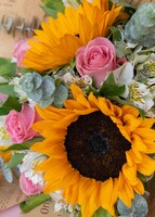 Imagen preview para Personaliza con Mini Foto Ramo de Girasoles y Rosas - 4