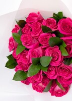 Imagen preview para Ramo de 24 Rosas Fucsia - 3