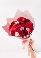 Imagen preview para Beso Ramo con Gerberas Rojas y Claveles - 2