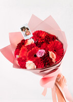 Imagen preview para Ramo de Gerberas y Claveles Rojos con Mini Foto - 1