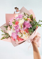 Imagen preview para Ramo de Roxanas y Rosas Rosa con Mini Foto - 1